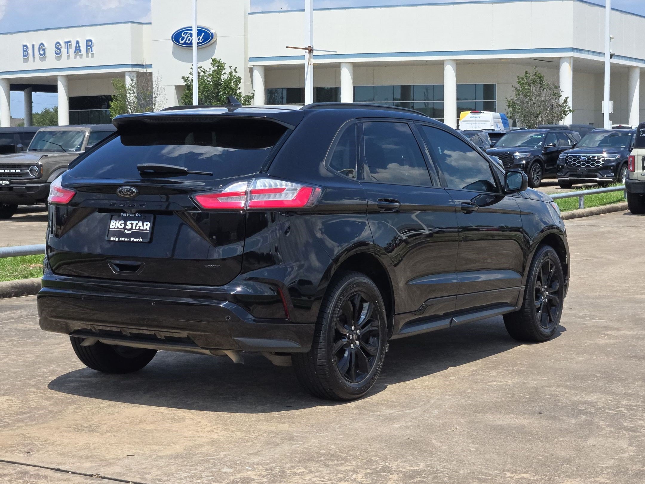 Certified 2024 Ford Edge SE w/ Black Appearance Package AWD/4WD image 3
