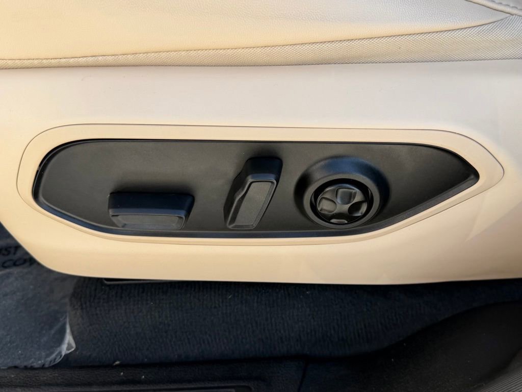 Used 2022 Jeep Grand Cherokee Limited image 19