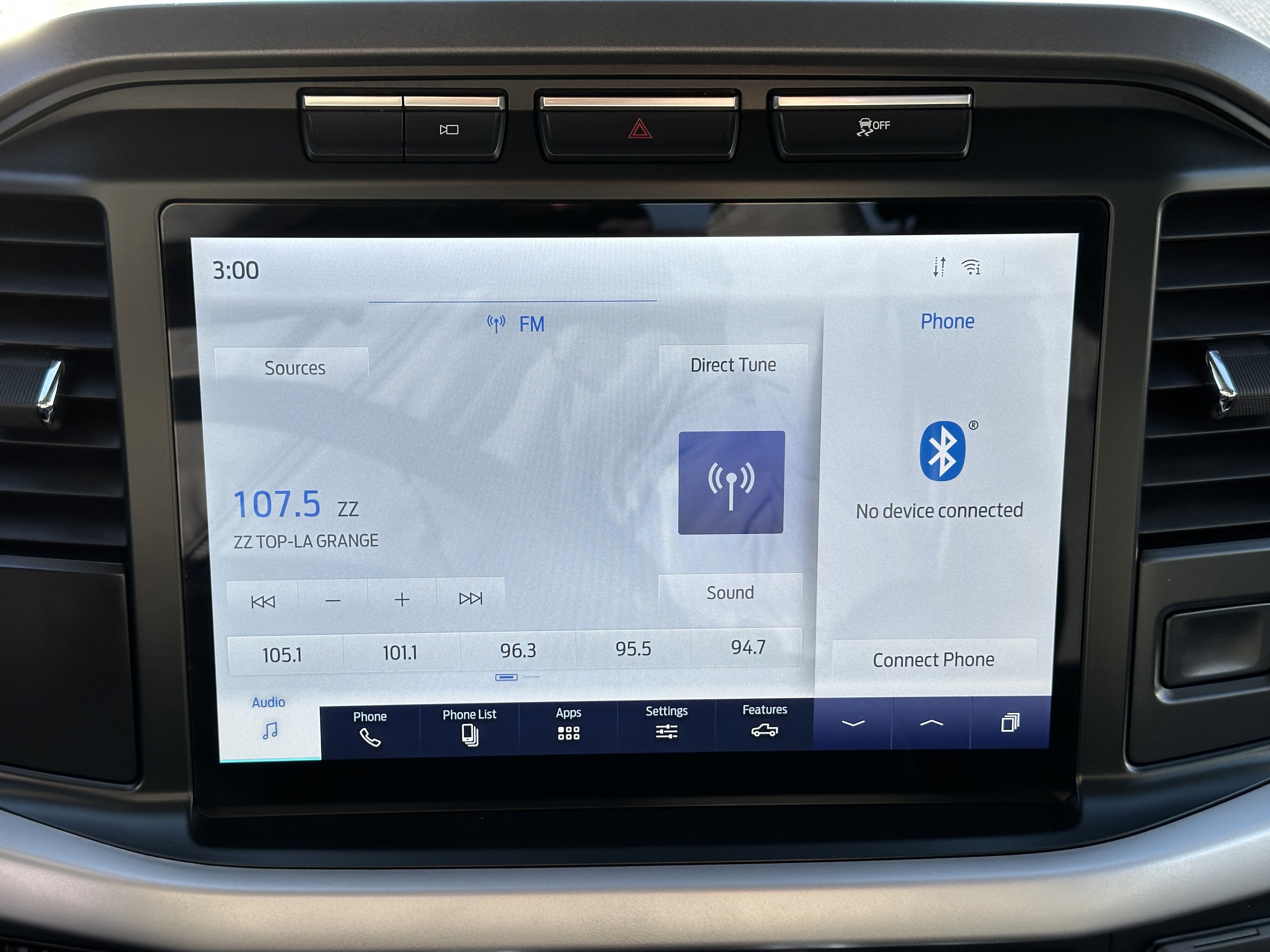 Certified 2022 Ford F150 XLT w/ Equipment Group 302A High image 26