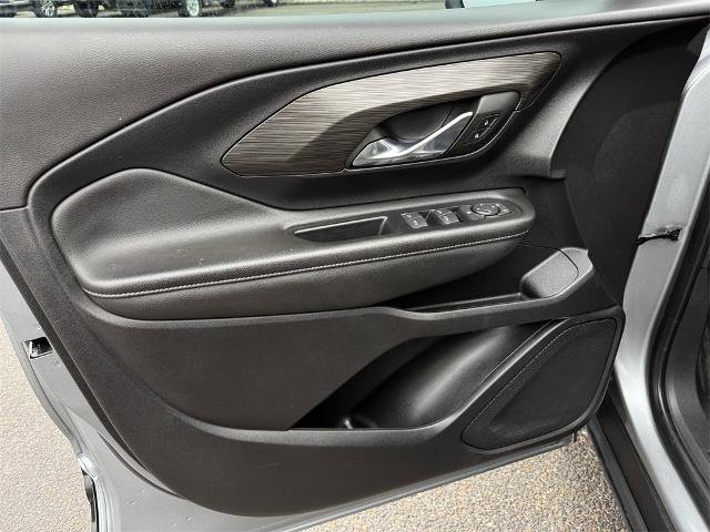 Used 2023 GMC Terrain SLE image 12