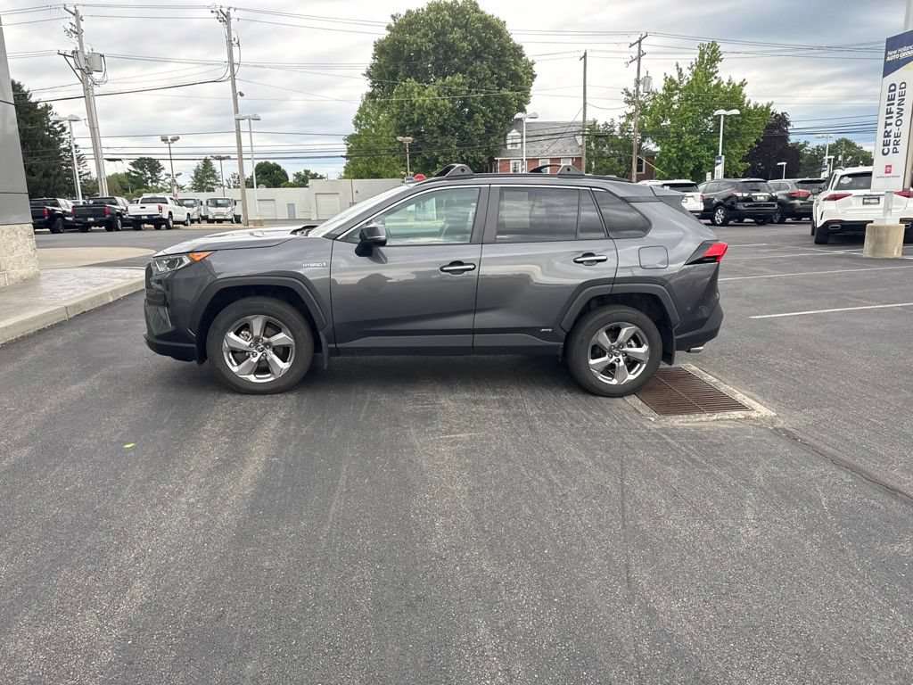 Used 2020 Toyota RAV4 Limited AWD/4WD image 3