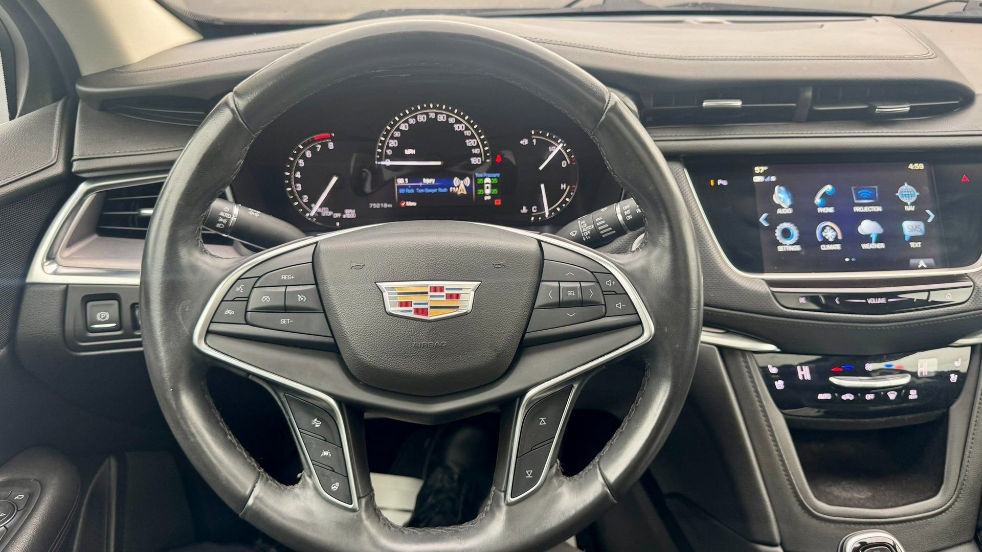 Used 2018 Cadillac XT5 Luxury w/ Driver Awareness Package image 29