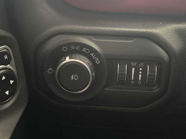 Used 2018 Jeep Wrangler Unlimited Rubicon w/ LED Lighting Group AWD/4WD image 15