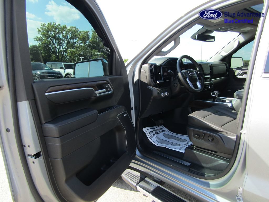 Used 2026 GMC Sierra 1500 SLT w/ SLT Premium Plus Package AWD/4WD image 18