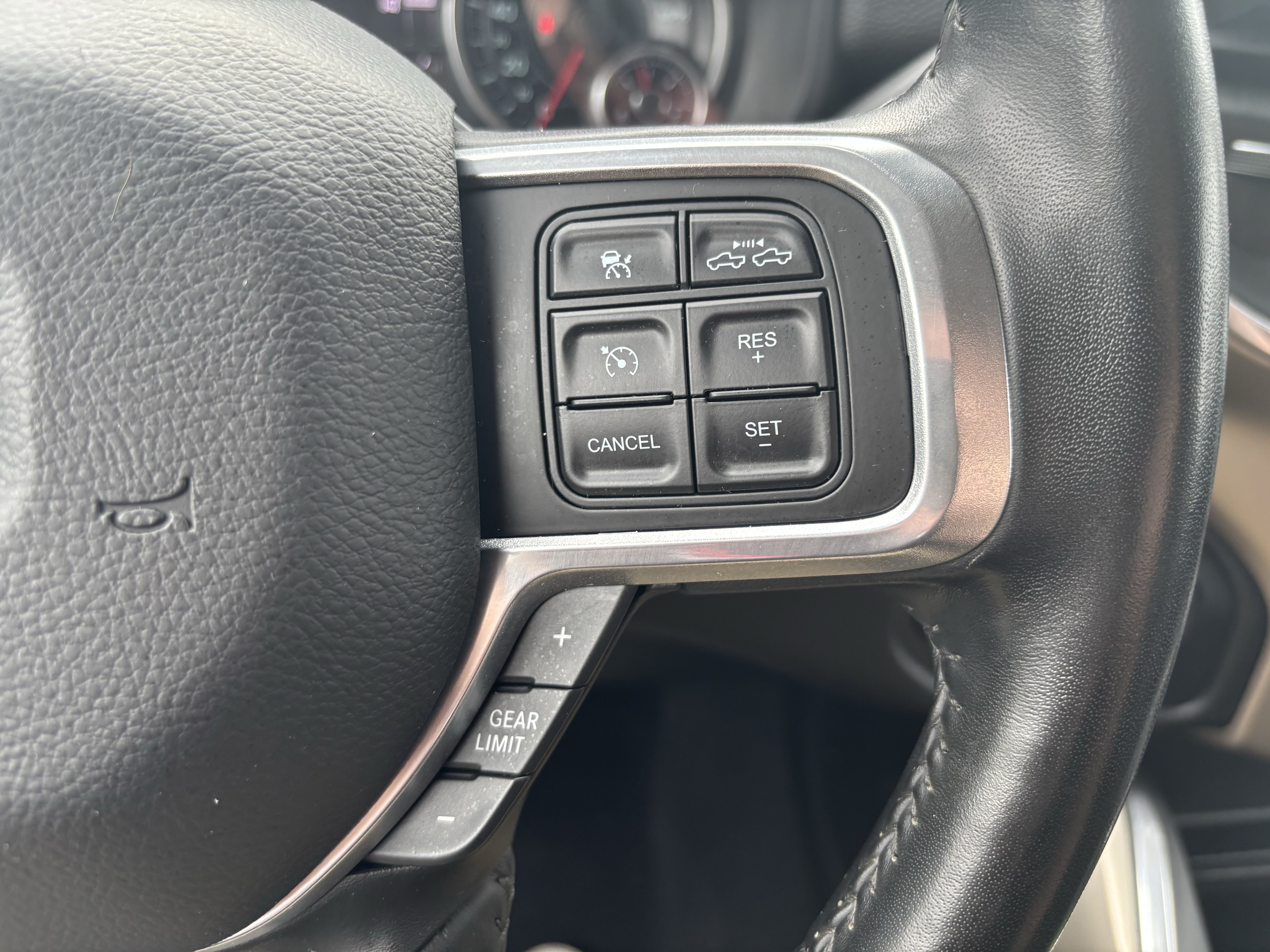 Used 2021 RAM 3500 Laramie w/ Safety Group AWD/4WD image 17