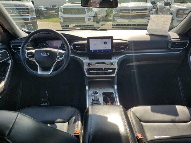 Certified 2022 Ford Explorer XLT w/ Equipment Group 202A AWD/4WD image 10