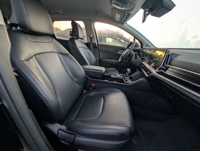 Used 2025 Kia Sportage EX FWD image 15