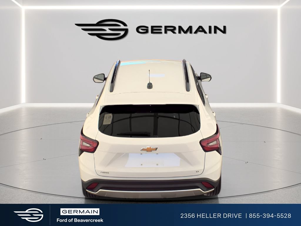 Used 2025 Chevrolet Trax LT w/ LT Convenience Package FWD image 8