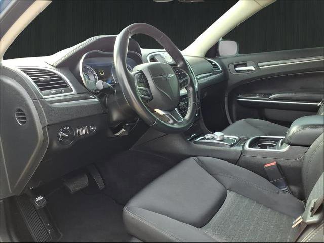 Used 2022 Chrysler 300 Touring w/ Sport Appearance Package image 24