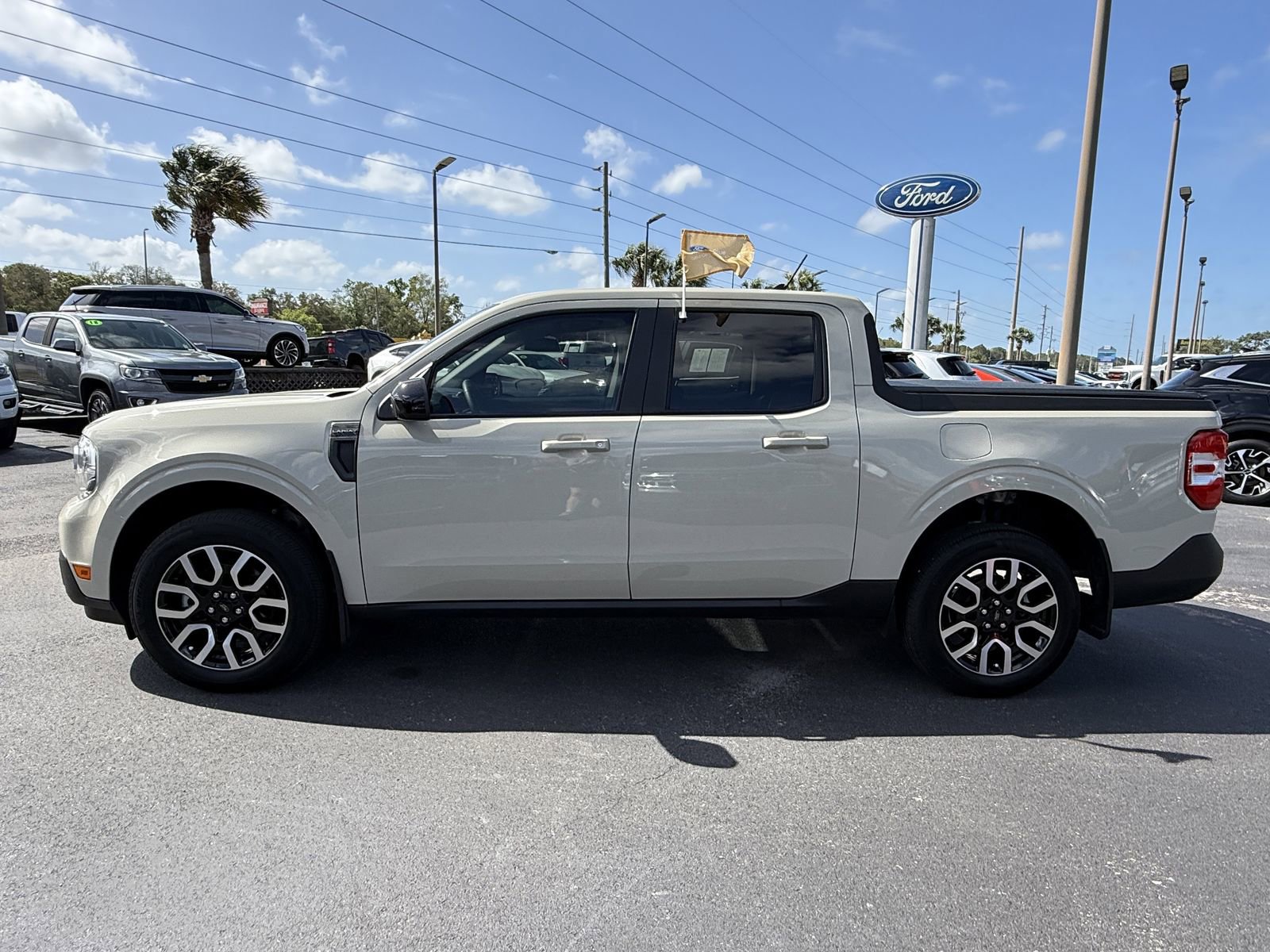 Certified 2024 Ford Maverick Lariat image 7