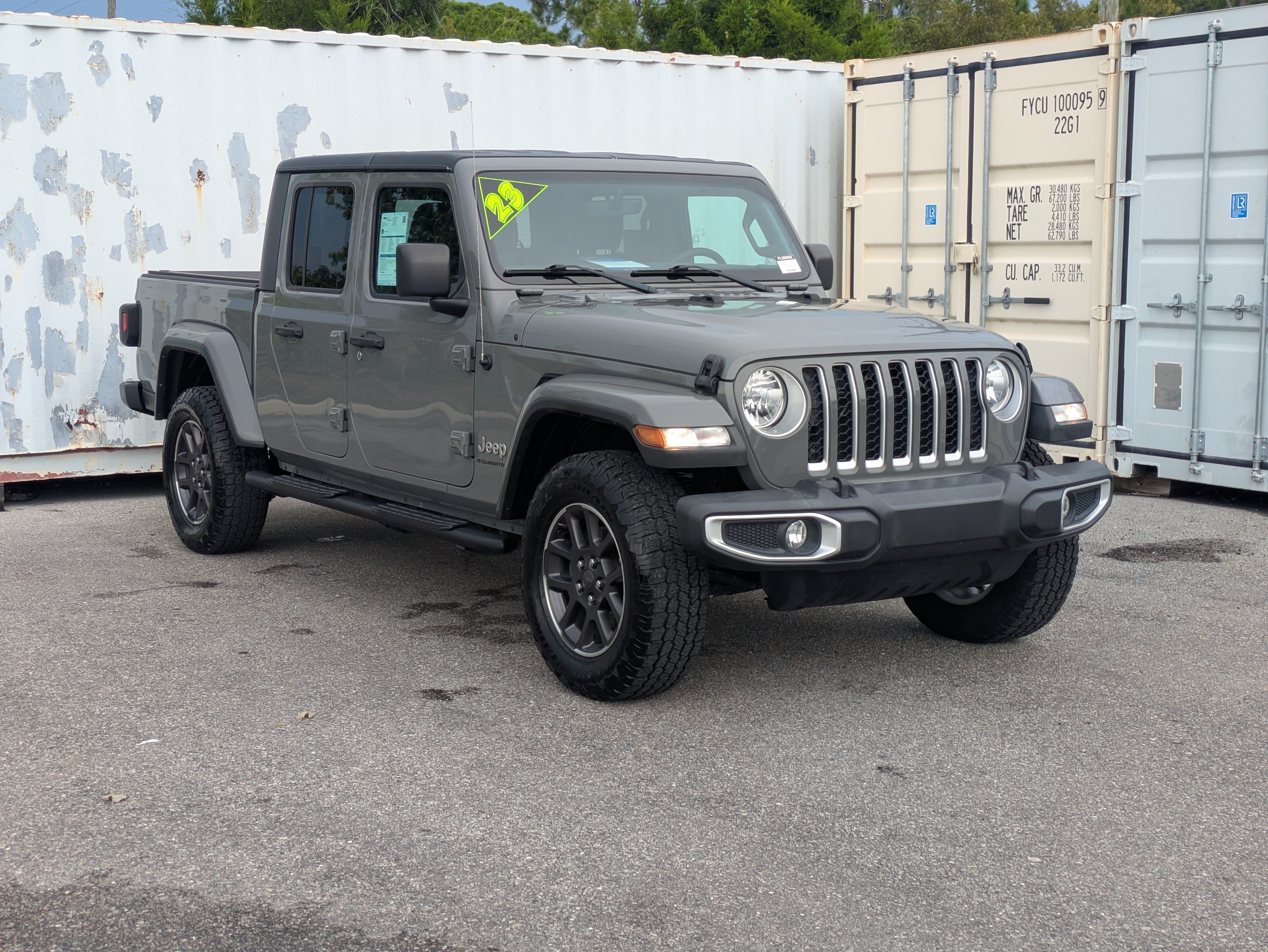 Used 2023 Jeep Gladiator Overland AWD/4WD image 3