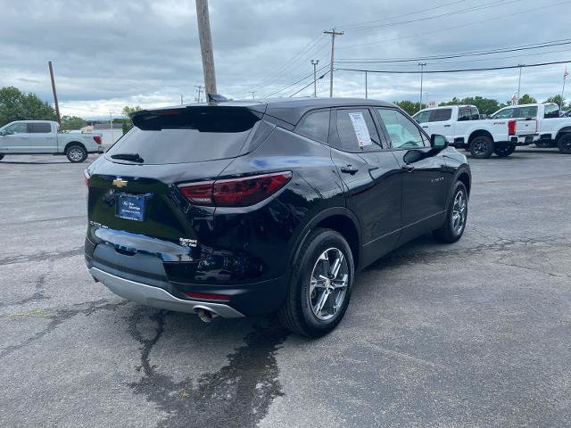 Used 2025 Chevrolet Blazer LT AWD/4WD image 5