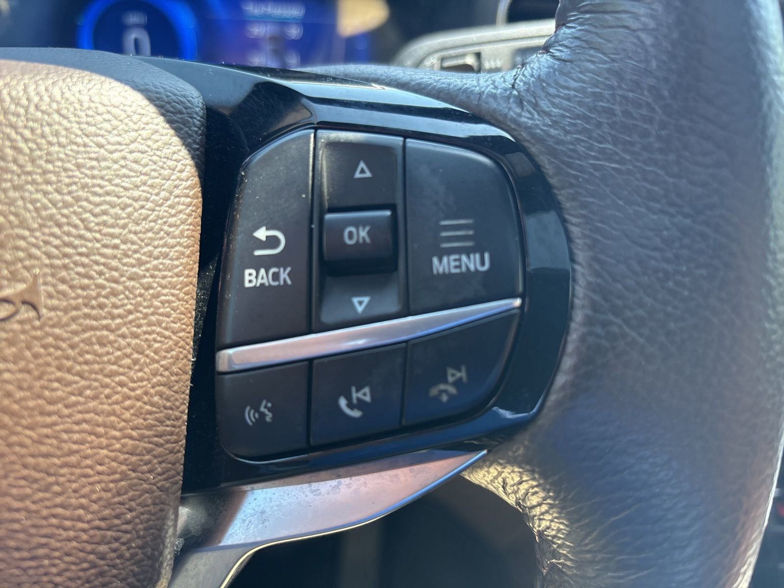 Certified 2022 Ford Explorer King Ranch w/ Premium Technology Package image 15