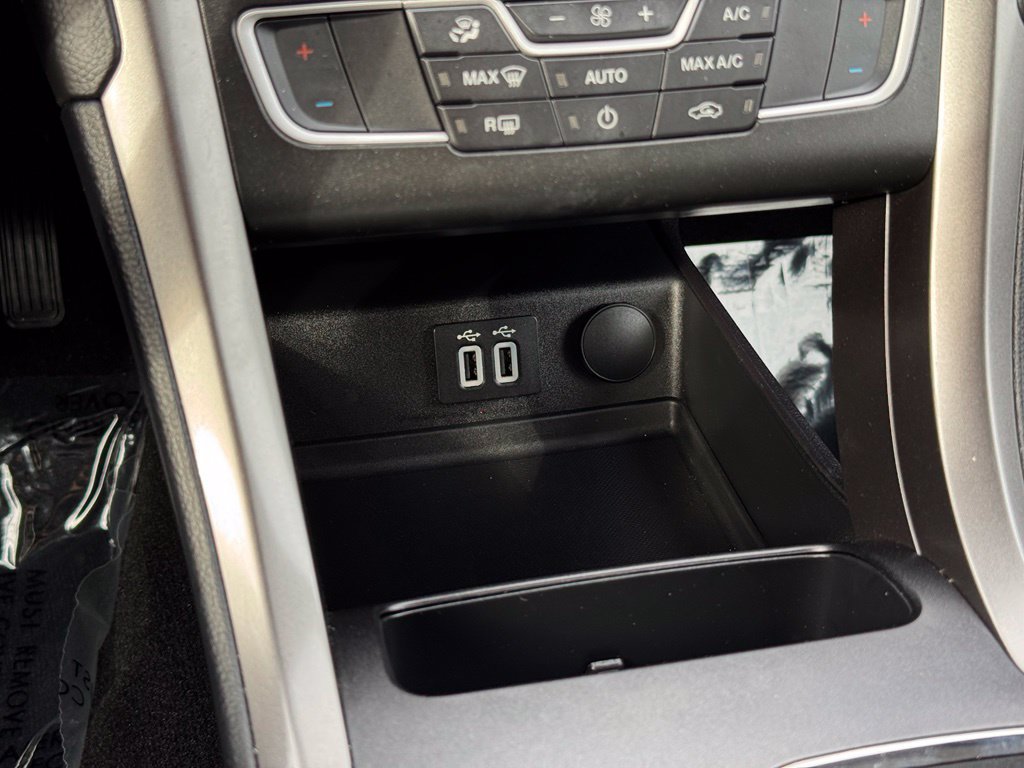 Certified 2020 Ford Fusion SE FWD image 19