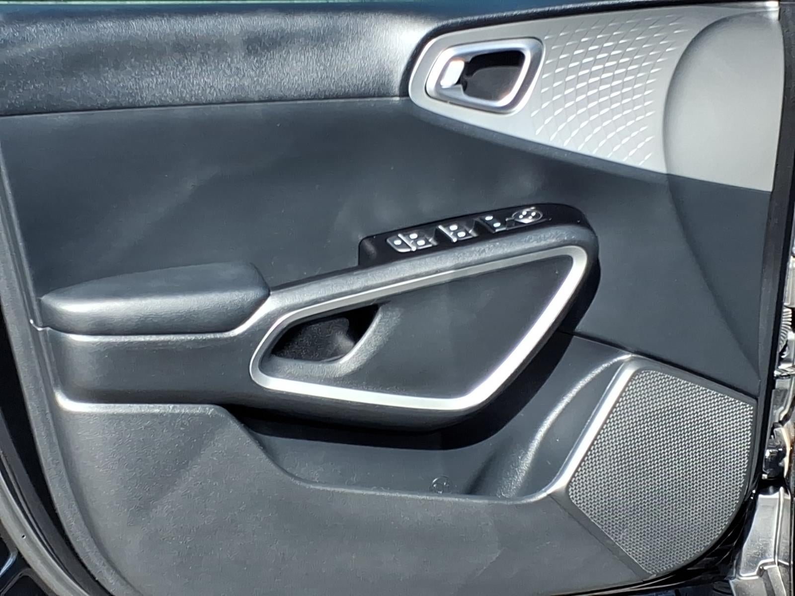 Used 2022 Kia Soul LX w/ Technology Package FWD image 20