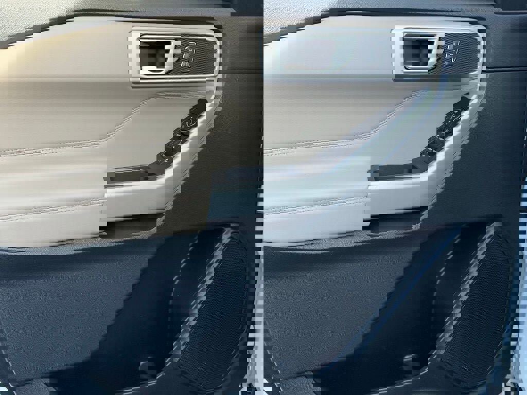 Certified 2024 Ford Explorer XLT w/ Equipment Group 202A image 13