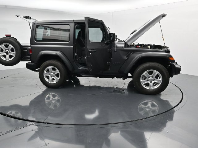 Used 2023 Jeep Wrangler Sport AWD/4WD image 45