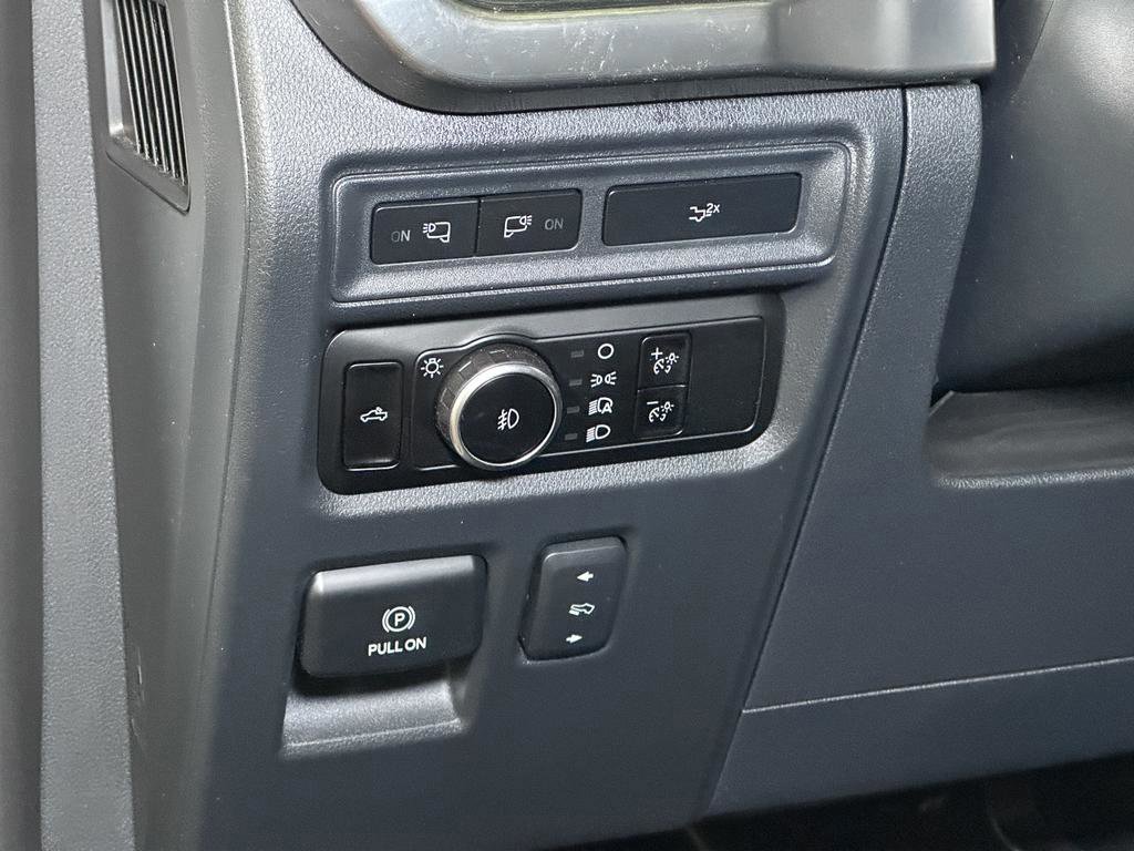 Certified 2023 Ford F150 Lariat w/ Equipment Group 502A High image 28