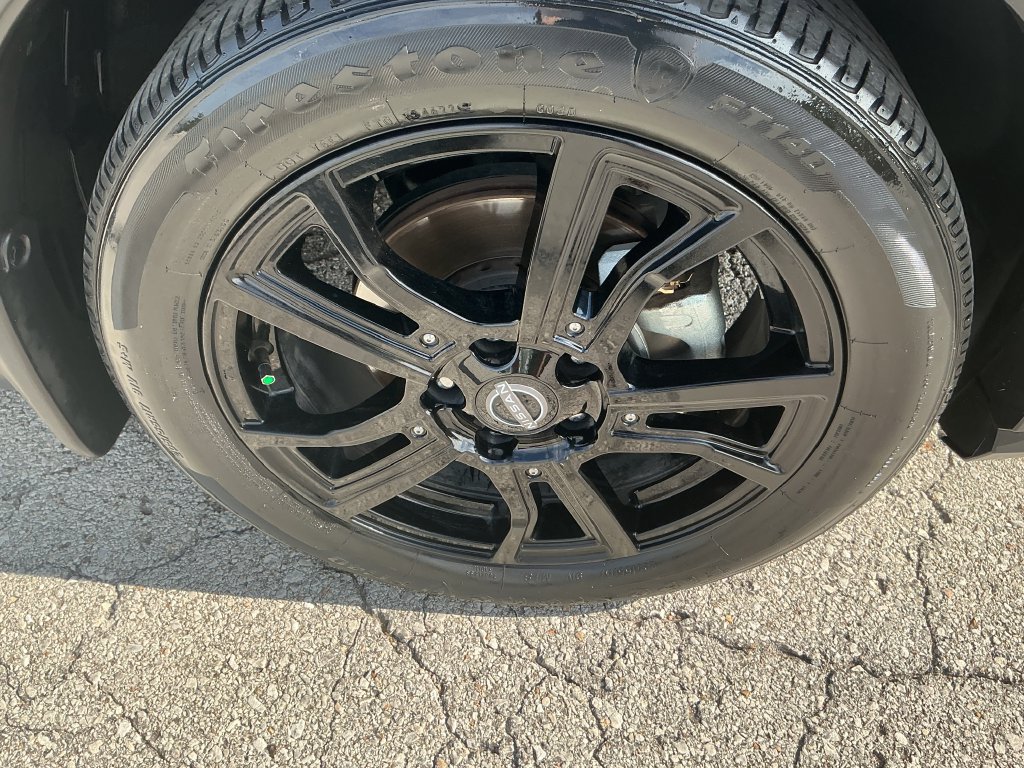 Used 2023 Nissan Kicks SR w/ SR Premium Package FWD image 23