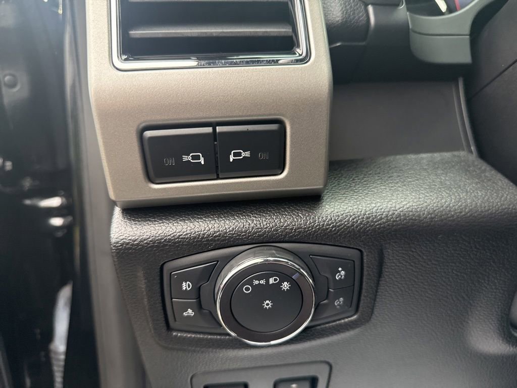 Certified 2018 Ford F150 Lariat w/ Equipment Group 502A Luxury image 24