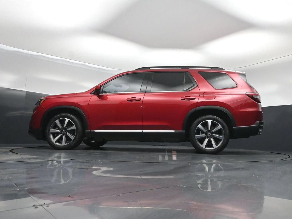 Used 2023 Honda Pilot Elite image 6