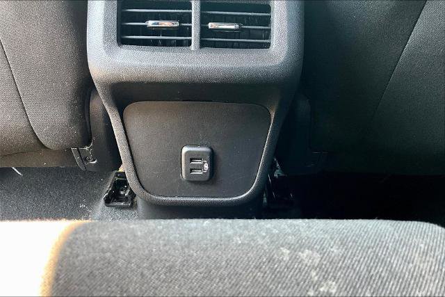 Used 2023 Chevrolet Equinox LT w/ Driver Convenience Package image 31