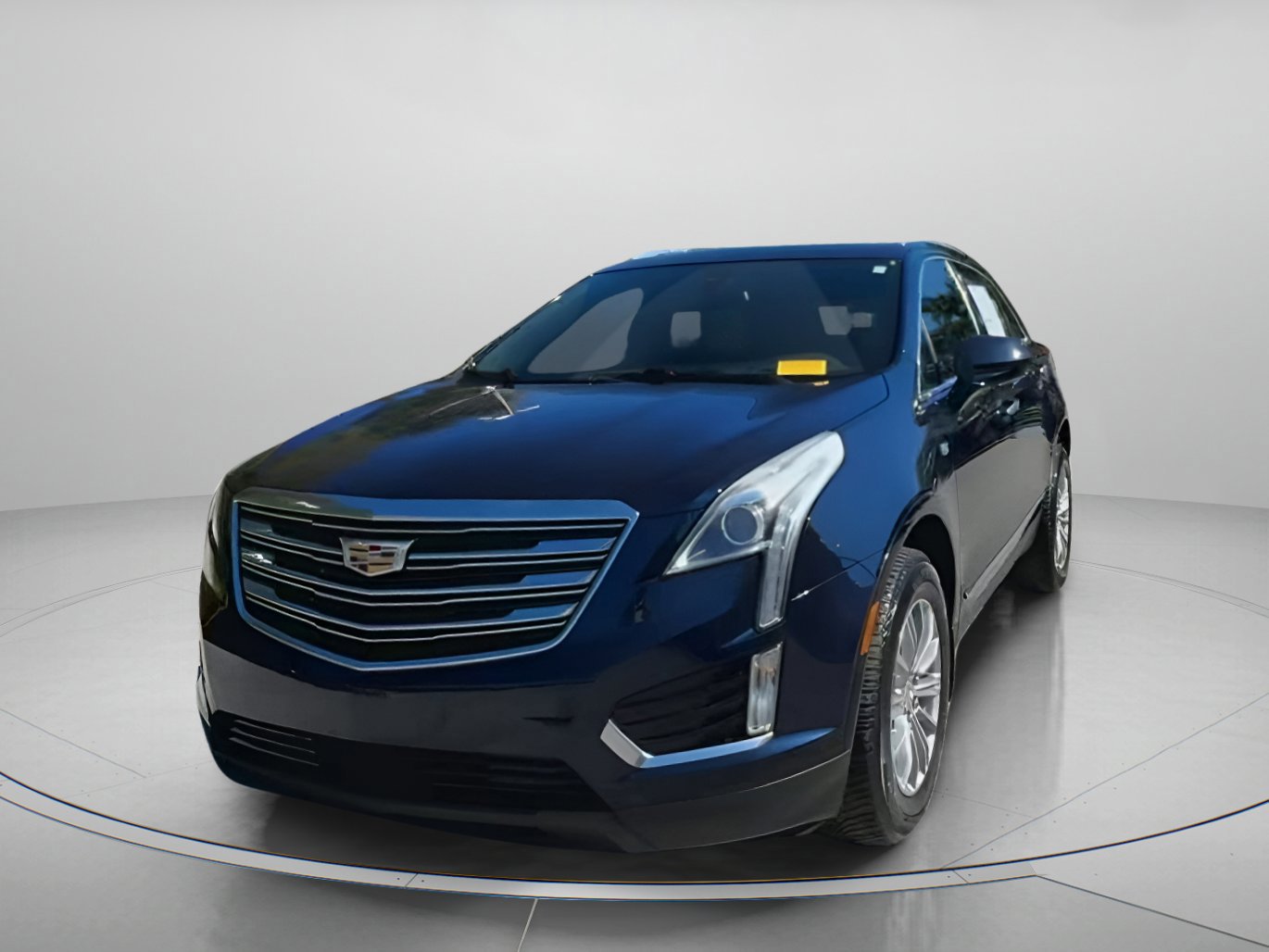 Used 2017 Cadillac XT5 Luxury w/ Driver Awareness Package image 3