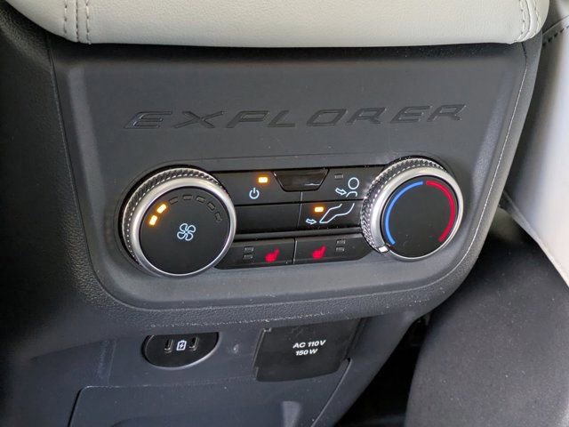 Certified 2025 Ford Explorer Platinum w/ LUX Leather Package AWD/4WD image 20