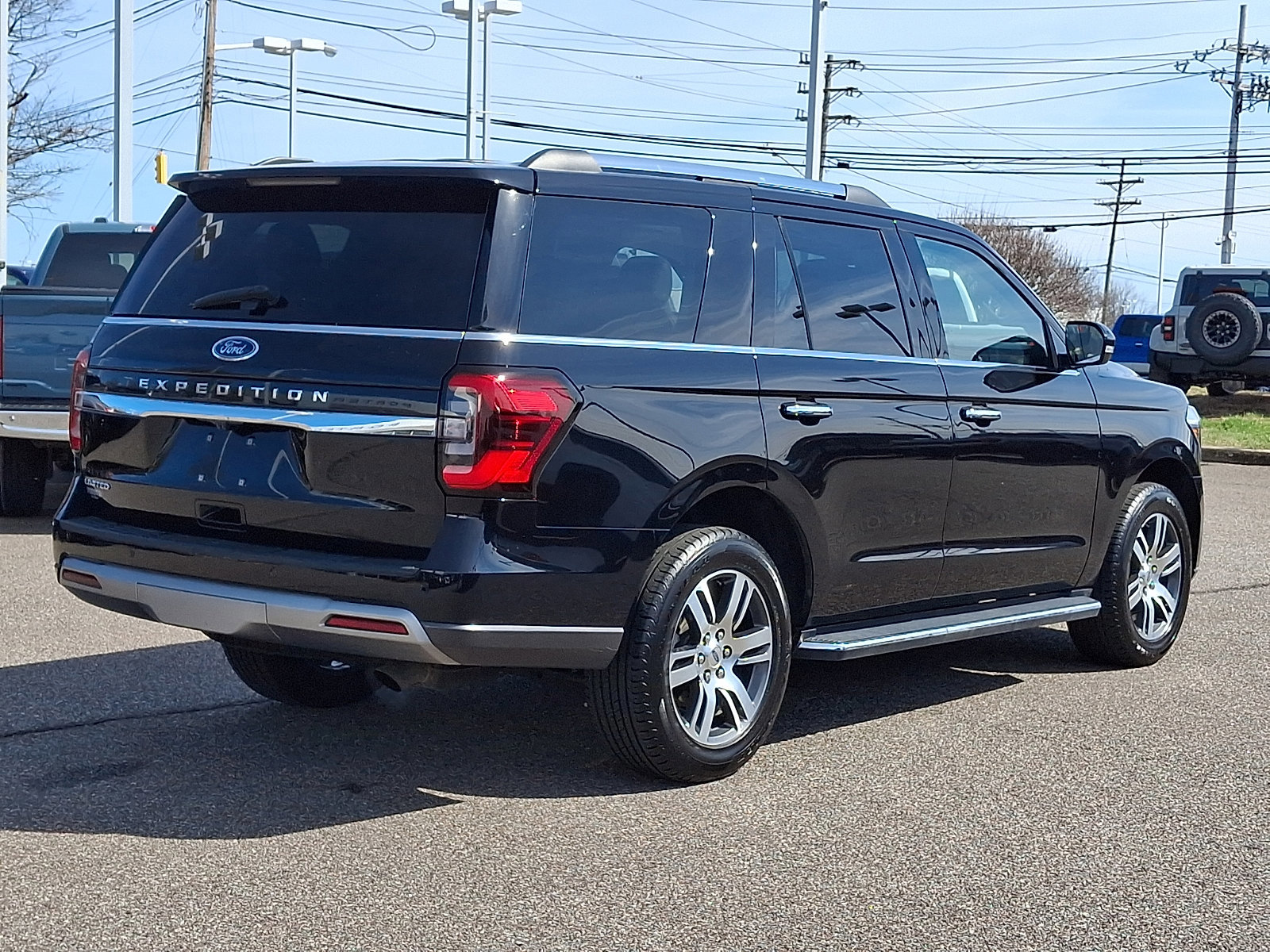 Certified 2023 Ford Expedition Limited image 8