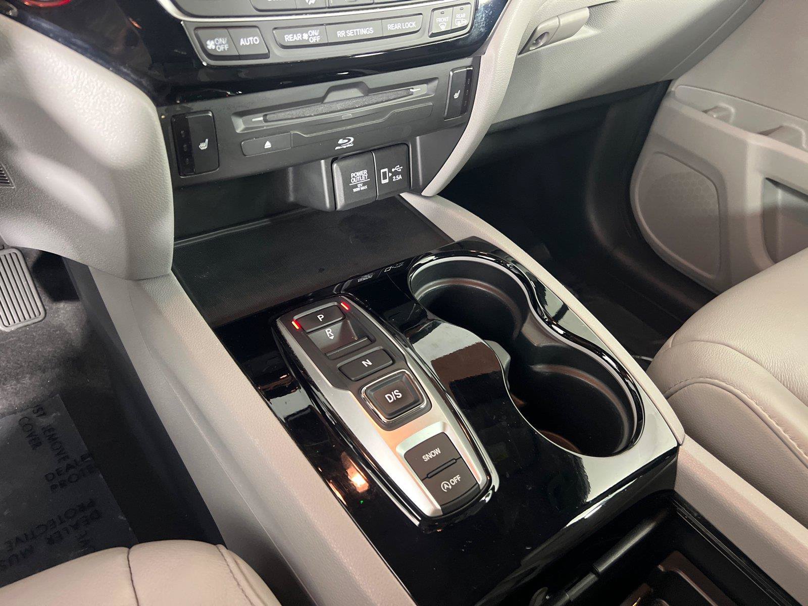 Used 2020 Honda Pilot Touring image 34