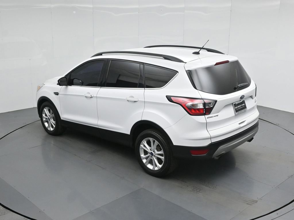 Certified 2018 Ford Escape SE FWD image 42