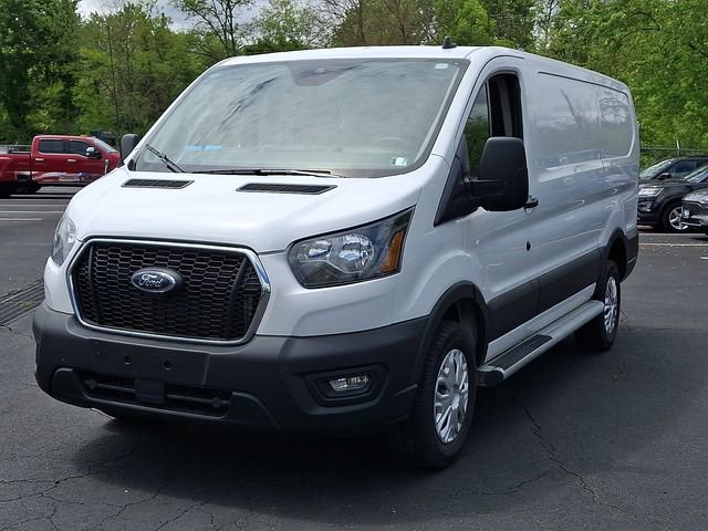 Certified 2024 Ford Transit 250 Low Roof w/ Exterior Upgrade Package RWD image 5