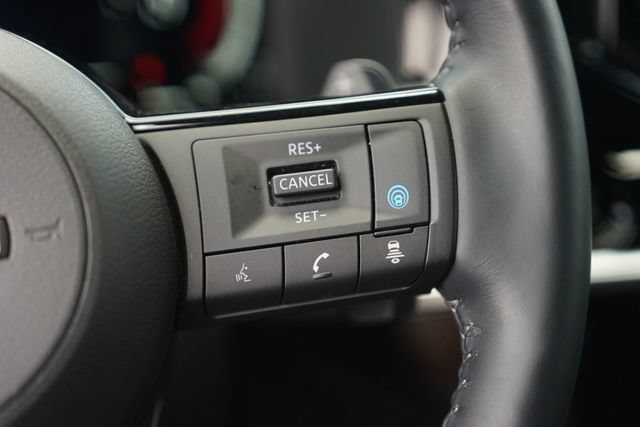 Used 2025 Nissan Pathfinder Platinum w/ Cargo Package FWD image 24
