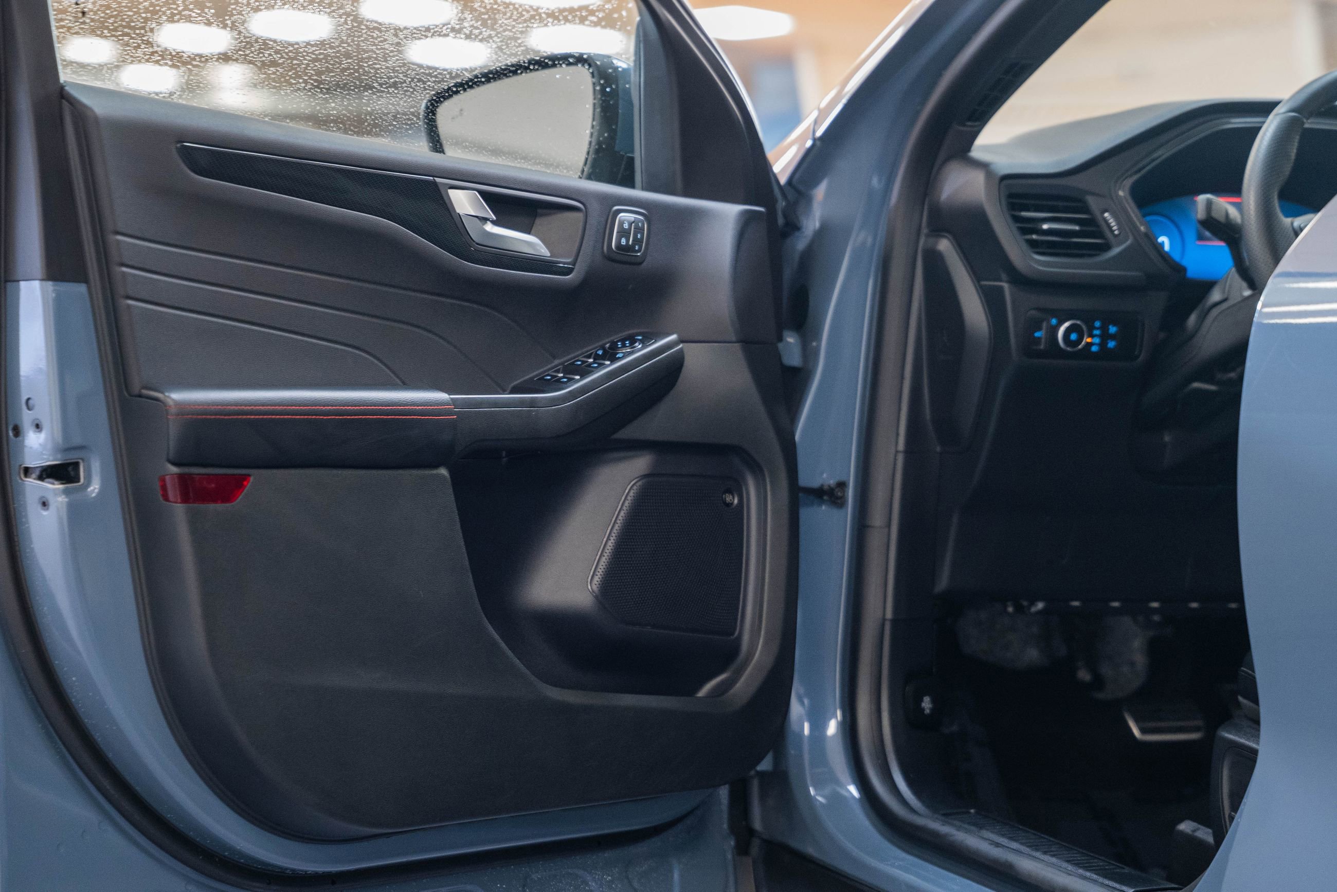 Certified 2023 Ford Escape ST-Line Select w/ Tech Pack #2 image 42