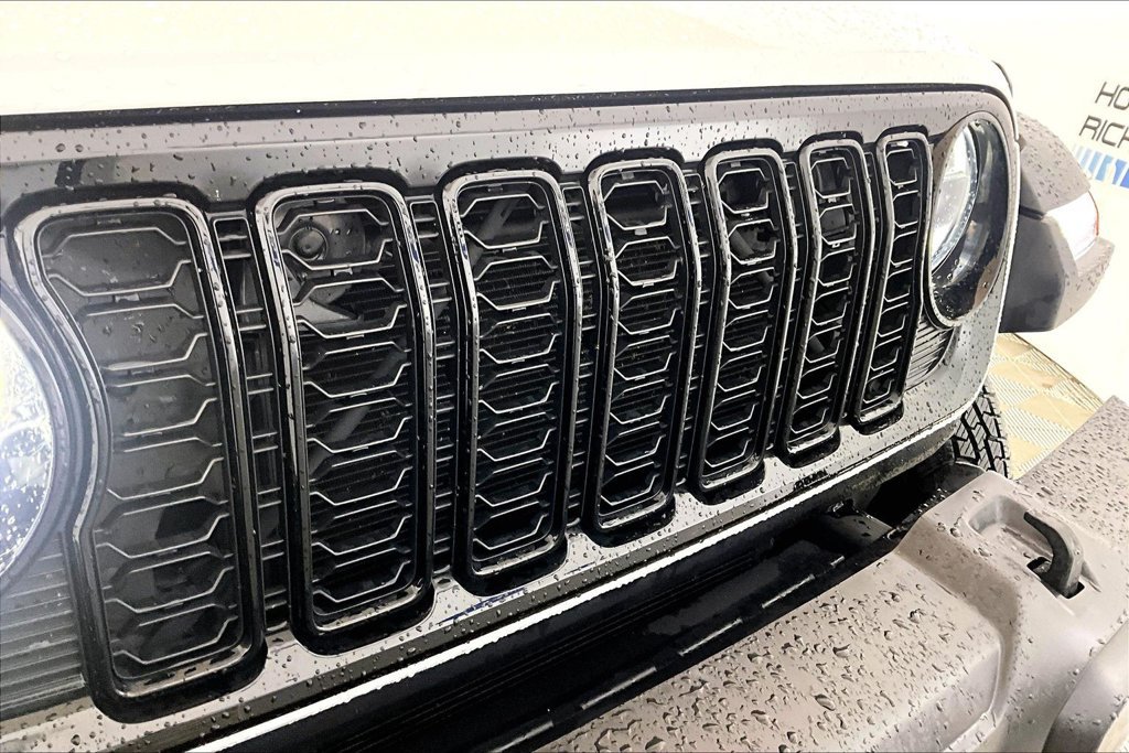 Used 2025 Jeep Wrangler Unlimited Sport AWD/4WD image 23