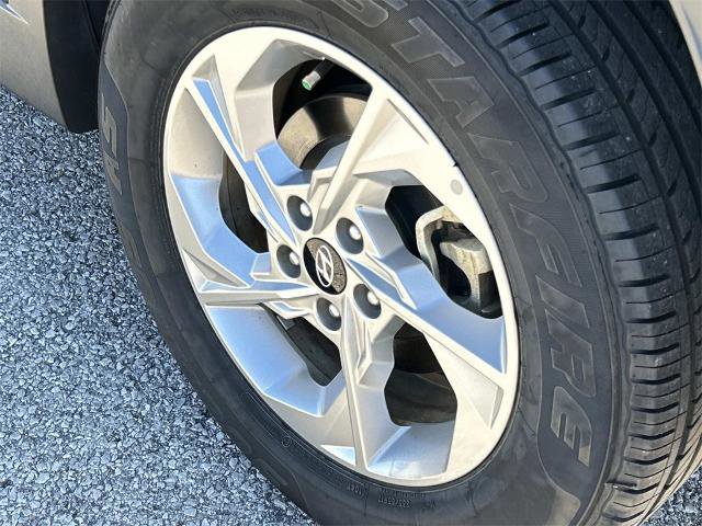 Used 2024 Hyundai Tucson SE image 12