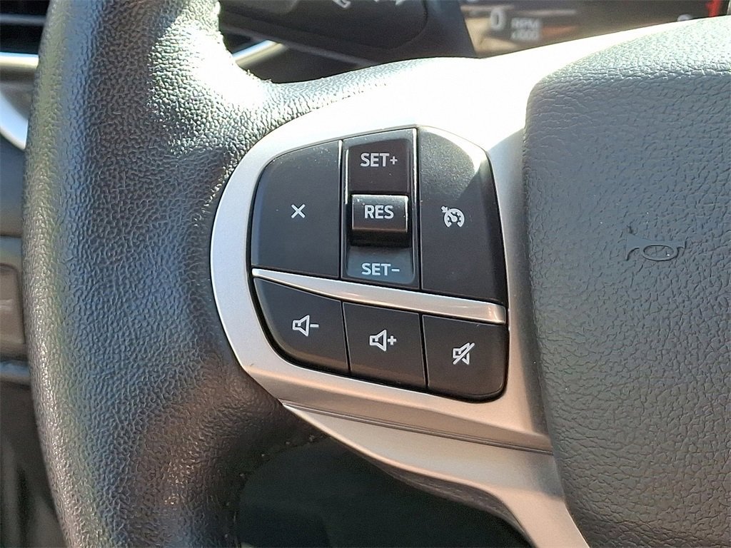 Certified 2022 Ford Explorer XLT w/ Equipment Group 202A image 21