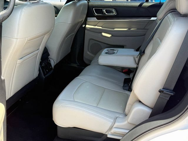 Certified 2018 Ford Explorer Limited AWD/4WD image 6