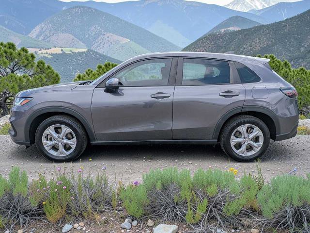 Used 2023 Honda HR-V LX image 3