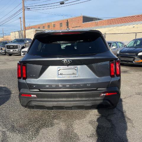 Used 2021 Kia Sorento LX image 5