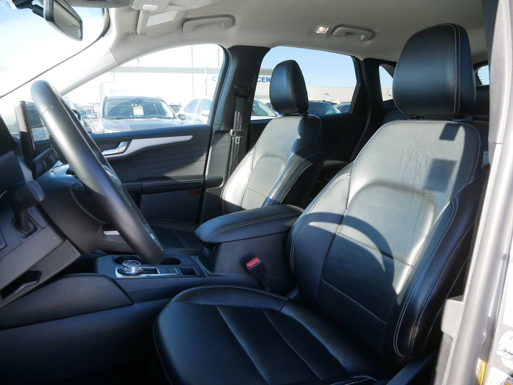 Certified 2024 Ford Escape Platinum image 10