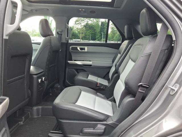Certified 2023 Ford Explorer XLT w/ Equipment Group 202A AWD/4WD image 25