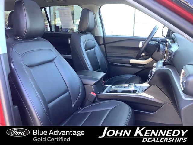 Certified 2024 Ford Explorer XLT w/ Equipment Group 202A image 27
