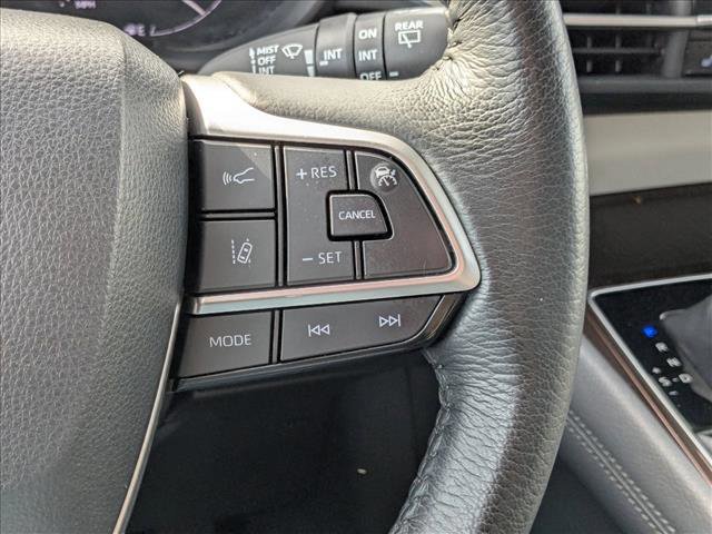 Used 2022 Toyota Sienna XLE AWD/4WD image 13