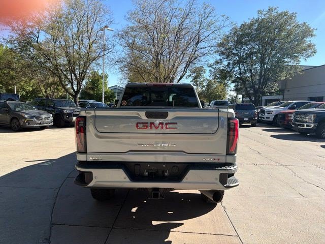 Used 2024 GMC Sierra 3500 AT4 w/ AT4 Premium Plus Package AWD/4WD image 6