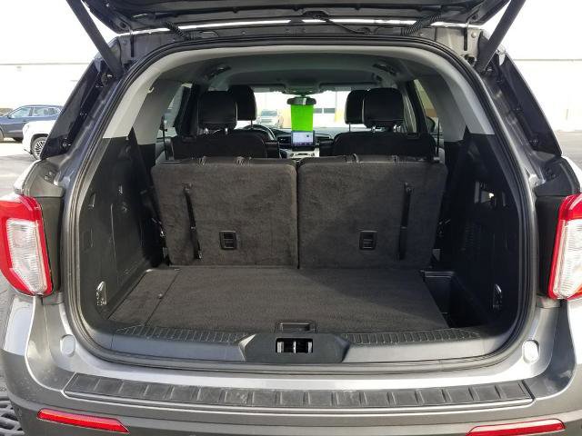 Certified 2023 Ford Explorer XLT w/ Equipment Group 202A image 9