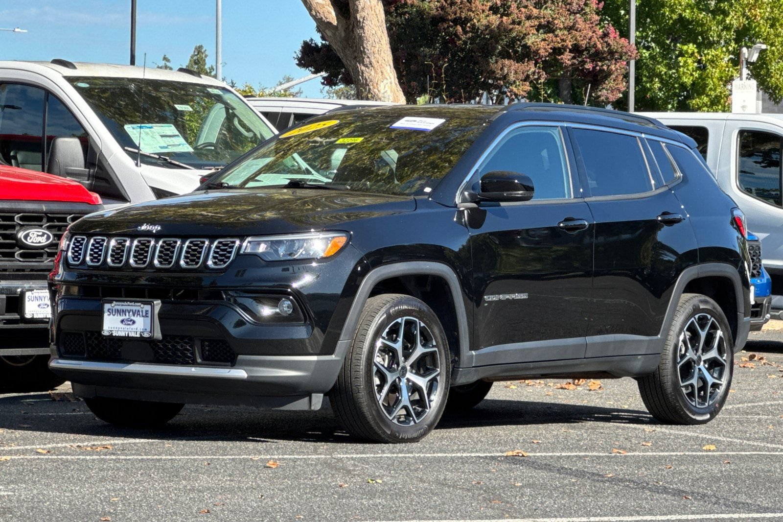 Used 2025 Jeep Compass Limited AWD/4WD image 8