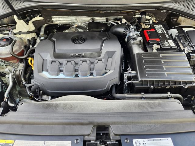 Used 2018 Volkswagen Tiguan SE w/ Panoramic Sunroof Package image 23