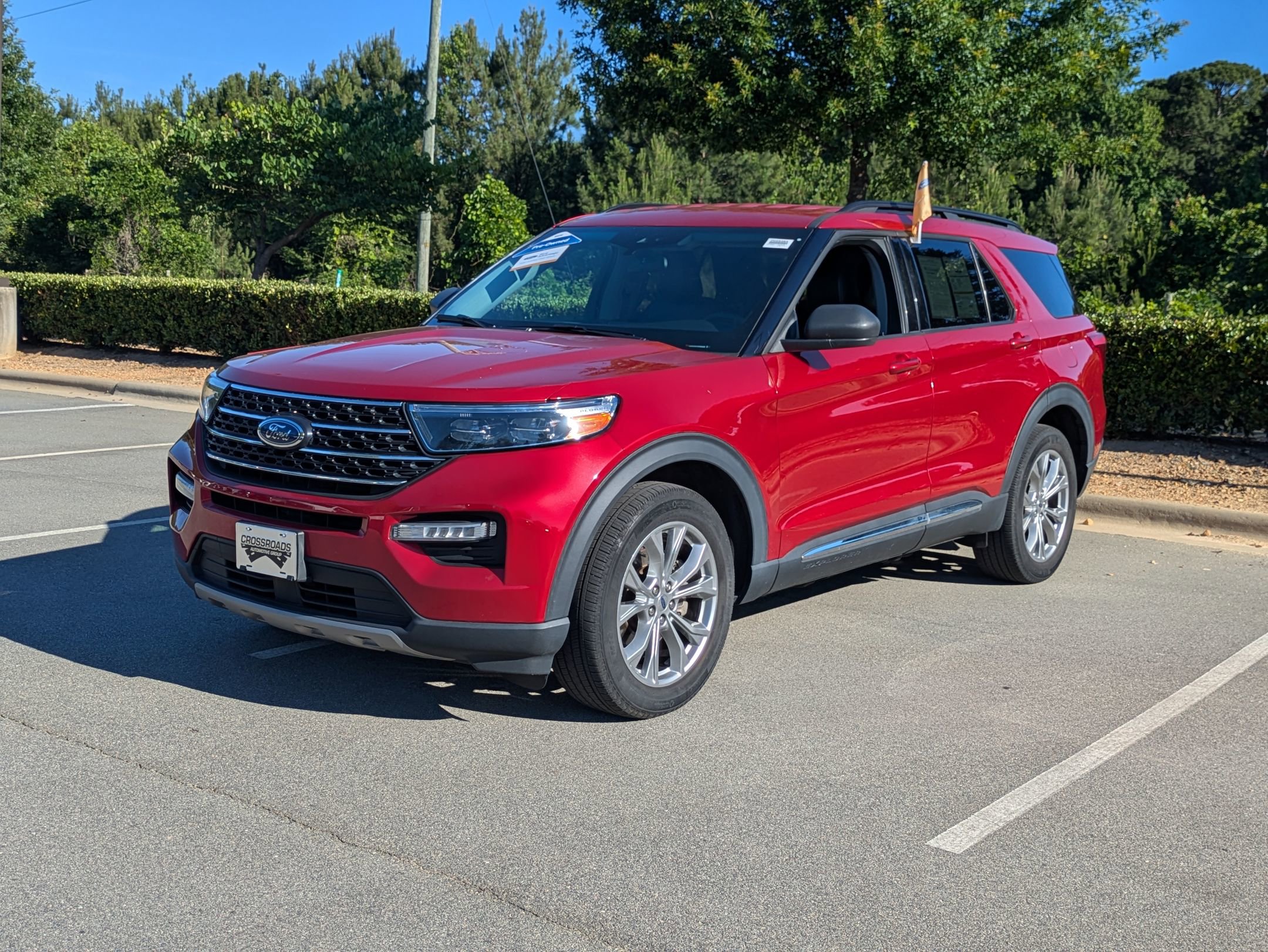 Certified 2023 Ford Explorer XLT w/ Equipment Group 202A AWD/4WD image 8