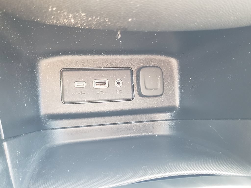 Used 2021 Chevrolet Equinox LT FWD image 24